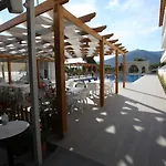 Riviera فندق 3*