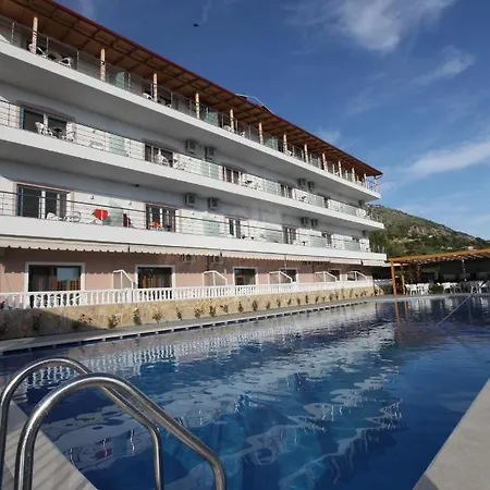 Riviera 3*